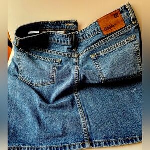 Mossimo Denim skirt. Size 11.